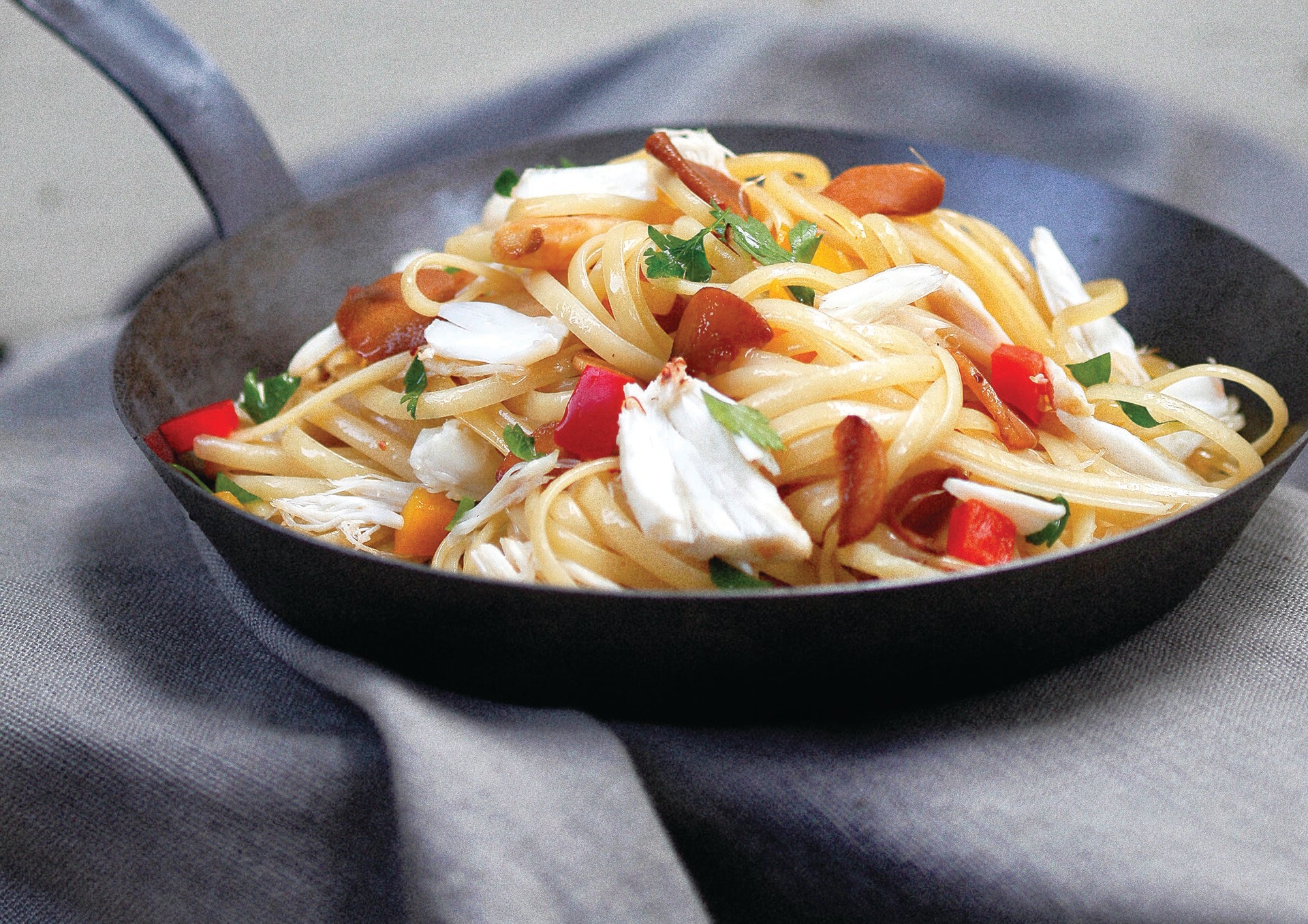 Crab linguine